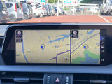 鮮明な地図表示で、安全運転をサポート。詳細な情報も確認でき、初めての道でも安心して走行できます。