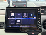 多彩なオーディオソースに対応し、お好みの音楽を高品質で楽しめます。Bluetooth接続も可能で、スマートフォンとの連携もスムーズです。