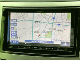 鮮明な地図表示で、スムーズなナビゲーションをサポートします。最新の交通情報も確認でき、安心して目的地を目指せます。