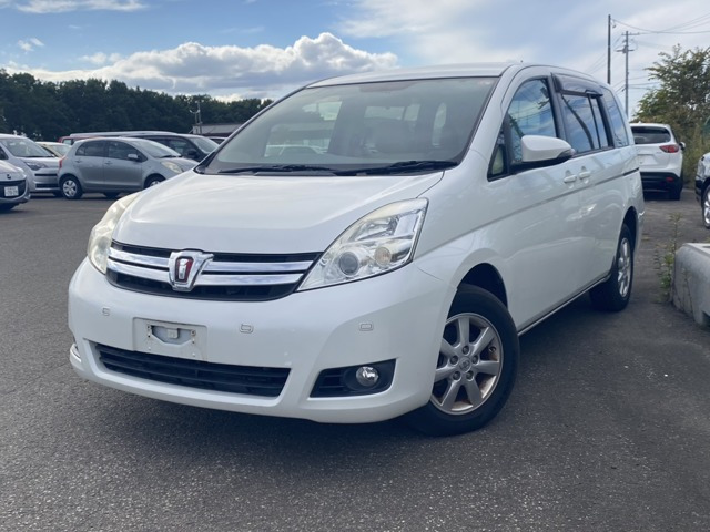 アイシス 1.8 G 4WD 純正ナビ・バックカメラ・パワーバックドア
