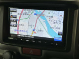 点検や修理でお越しの際はゆっくりくつろぎながらお待ちいただけるように、大きなソファ席もご用意しております♪テレビを見ながらのんびりお待ちください(^&omega;^)
