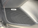 【BOSEサウンドシステム】メーカーオプションの高品位サウンドシステムを搭載。専用のチューニングが施された大小様々なスピーカーから良質なサウンドが奏でられ、臨場感あふれる音響空間を演出します