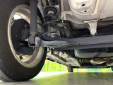 お車を安心してお乗りいただく為には、足回りの定期点検が欠かせません。サービスサポート(有償保証)では無料点検もご提供しており、安心のカーライフをお過ごしいただけるサポート体制が整っています。