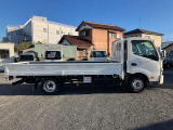 外装メッキ架装から内装の電動品・荷台の架装まで様々な要望を承っております☆