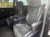 車内もキレイで嫌な臭いもありません☆車内の臭い、汚れが気になる方は内装のスチームクリーナーも施工可能です♪