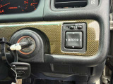 気になるお車がありましたら右の電話番号から直接お店にお問い合わせください。支払方法から車両情報、状態までなんでもご説明させて頂きます。スタッフ一同ご連絡お待ちしております。