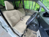 運転席シート廻りは使用感も少なく、良好な状態となっています。丁寧に使われていたことがよくわかりますね。
