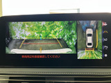 駐車時や後退時の安全をサポートするバックモニターを搭載。車両周辺の状況を映像で確認でき、安心して運転操作ができます。