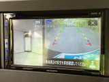 停車時に映像を楽しめるTV画面で、家族みんなで快適なドライブを過ごせます。お子様もきっと喜ばれるでしょう。