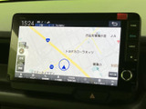 ワンランク上のカーナビゲーションシステムを搭載。スムーズなルート案内で、快適なドライブをサポートします。オーディオ機能も充実で、車内時間を楽しめます。