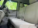 使い勝手の良い収納スペースを備えたドアインナー。ちょっとした荷物を安心して収納できます。快適なドライブをサポートします。