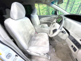 運転席シート廻りは使用感も少なく、良好な状態となっています。前オーナー様が丁寧に使っていたことがよくわかりますね。