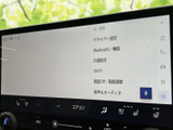 先進のナビゲーションシステムを搭載。周囲の状況を把握しながら、目的地までのルートをスムーズに案内してくれます。