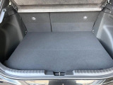 普段のお買い物や通勤、送迎等に十分な荷室スペースを確保しております。