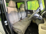 運転席シート廻りは使用感も少なく、良好な状態となっています。丁寧に使われていたことがよくわかりますね。