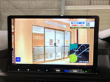 停車時にテレビを視聴できます。待ち時間や休憩時間も、快適にお過ごしいただけます。