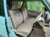 運転席シート廻りは使用感も少なく、良好な状態となっています。丁寧に使われていたことがよくわかりますね。