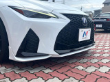 【TRDエアロ】人気のTRDエアロを装備!クルマの外観がよりスタイリッシュになり、街中で存在感あふれる1台に♪将来買い替える時にもリセールに影響しやすく、価値ある人気の装備です!