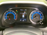 視認性の高いメーターデザイン。運転に必要な情報を、一目で確認できます。スタイリッシュなデザインが、車内を彩ります。
