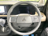 【ステアリングスイッチ】運転中、前方から目線をそらすことなく、オーディオ等の操作が可能な便利機能!安心&快適なドライブを演出してくれます♪