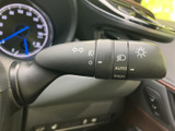 操作しやすいレバーで、安全な車線変更をサポートします。視認性の高いウインカー灯で、周囲へのアピールも効果的です。