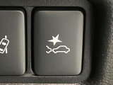 【三菱e-Assist】走行中に前方の車両等を認識し、衝突しそうな時は警報とブレーキで衝突回避と被害軽減をアシスト。より安全にドライブをお楽しみいただけます。