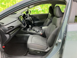 運転席からの視界が広く、運転操作がしやすい設計です。スムーズな操作で、快適なドライブを楽しめます。ドライバーをサポートする工夫が凝らされています。