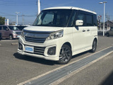 洗練されたフォルムが印象的なフロントエンド。落ち着いた表情で、街乗りにも最適です。