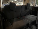 3列目シートはもちろん状態良好☆大人でもゆったりと座って頂けますので、大人数でのお出かけもラクラクです♪ご家族で、気の知れた仲間で、ドライブに行くのが楽しみですね♪