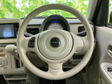 握りやすく操作しやすいステアリング。快適なドライビングポジションを実現し、長距離運転でも疲れにくい設計です。