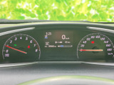 視認性の高いメーター廻り。速度、燃料、水温など、運転に必要な情報を一目で確認できます。シンプルで分かりやすい表示で、安全運転をサポートします。