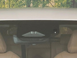 【トヨタセーフティセンス】走行中に前方の車両等を認識し、衝突しそうな時は警報とブレーキで衝突回避と被害軽減をアシスト。より安全にドライブをお楽しみいただけます。