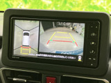 駐車時や後退時に、後方の状況をしっかり確認できます。安全運転をサポートする頼もしい装備です。