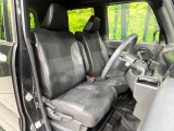 運転席シート廻りは使用感も少なく、良好な状態となっています。丁寧に使われていたことがよくわかりますね。