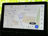 使いやすいインターフェースと充実した機能で、快適なドライブをサポート。目的地設定もスムーズに行えます。