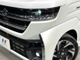 【シーケンシャルターンランプ付きLEDヘッドライト】人気の『流れるウィンカー』付きのLEDヘッドライトを装備♪高級感はもちろん、点灯時は存在感たっぷりで他車からも認識されやすく安心です。