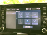鮮明な画面で、地図や音楽をクリアに表示。直感的な操作で、運転中でも簡単に操作が可能です。