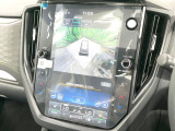 【マルチテレインモニター】車のフロントやサイドのカメラ画像を同時にモニター表示することで、悪路や狭い道を走行時でも周囲の状況確認ができ安心!本格SUVにうれしい装備です♪