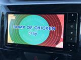 停車時にTV視聴が可能。お子様連れのご家族でも、後部座席で快適に過ごせる工夫がされています。移動時間を有効活用できる便利な機能です。