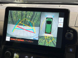 【パノラミックビューモニター】専用のカメラにより、上から見下ろしたような視点で360度クルマの周囲を確認することができます☆死角部分も確認しやすく、狭い場所での切り返しや駐車もスムーズに行えます。