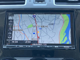 鮮明な地図表示で、視認性が高く運転中の確認もスムーズ。目的地までのルートを安心して確認できます。