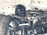 お車を安心してお乗りいただく為には、足回りの定期点検が欠かせません。サービスサポート(有償保証)では無料点検もご提供しており、安心のカーライフをお過ごしいただけるサポート体制が整っています。