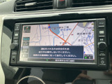 鮮明な地図表示で、スムーズなナビゲーションを実現。最新の交通情報も確認でき、安全運転を後押しします。