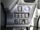 エンジン起動はブレーキを踏みながらパワースイッチを押すだけです。カバンやポケットに携帯していればスマートキーを取り出す必要もないので便利ですね!