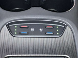 シートベンチレーション付きです。シートと密着部分の空気を換気して蒸れを防いでくれるので、暑い時期も快適に過ごせます♪一度使ったら手放せません!