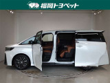 両側パワースライドドア付きだから、狭い駐車スペースなどでの 乗り降りラクラク!小さなお子さまのいるご家庭には嬉しい装備。
