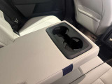 弊社在庫車両はすべて、入庫段階での客観的且つ厳正な車両チェック(第3者機関日本査定協会による査定)を実施しております。メーター改ざん車、修復歴車などは一切ございませんので、どうぞご安心くださいませ。
