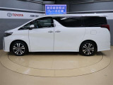 両側パワースライドドア付きだから、狭い駐車スペースなどでの 乗り降りラクラク!小さなお子さまのいるご家庭には嬉しい装備。