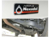 下回りの状態を写真で確認できます。 新車時ノックスドール防錆塗装の施工が確認できます。