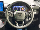 【純正革巻きステアリング】上質な革を使用することで、手にしっかり馴染みとても運転しやすいハンドルです♪